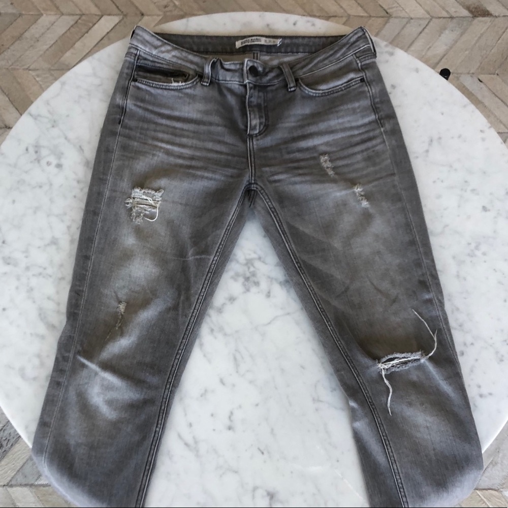 Zara distressed skinny jeans grey (6 US)